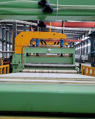 Maszyna do cięcia blachy stalowej 3000KG z systemem obsługi ekranu dotykowego i prędkością cięcia 0-100m / min