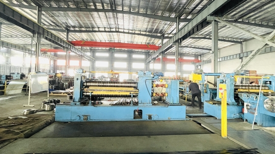 Maszyna do cięcia wzdłużnego cewki stalowej 1800 mm Automatyczna 15000 kg 200 kW