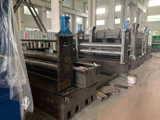 Jednoramienna hydrauliczna maszyna do cięcia wzdłużnego o dużej prędkości do cewki stalowej 8000 kg typu lekkiego i używana do produkcji rur