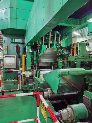 Ø205 × 750 / Ø650 × 700 750 mm Cztery Hi Reversing Cold Rolling Mill Maszyna z AGC sterowana przez PLC do nie wytrawiania na gorąco