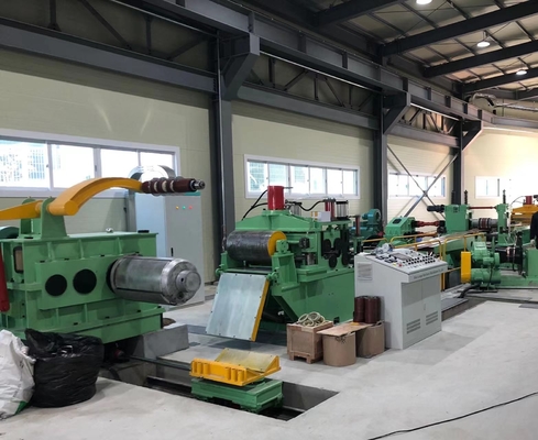 Automatyczna maszyna do cięcia wzdłużnego taśmy miedzianej 90KW z regulowanym napinaczem